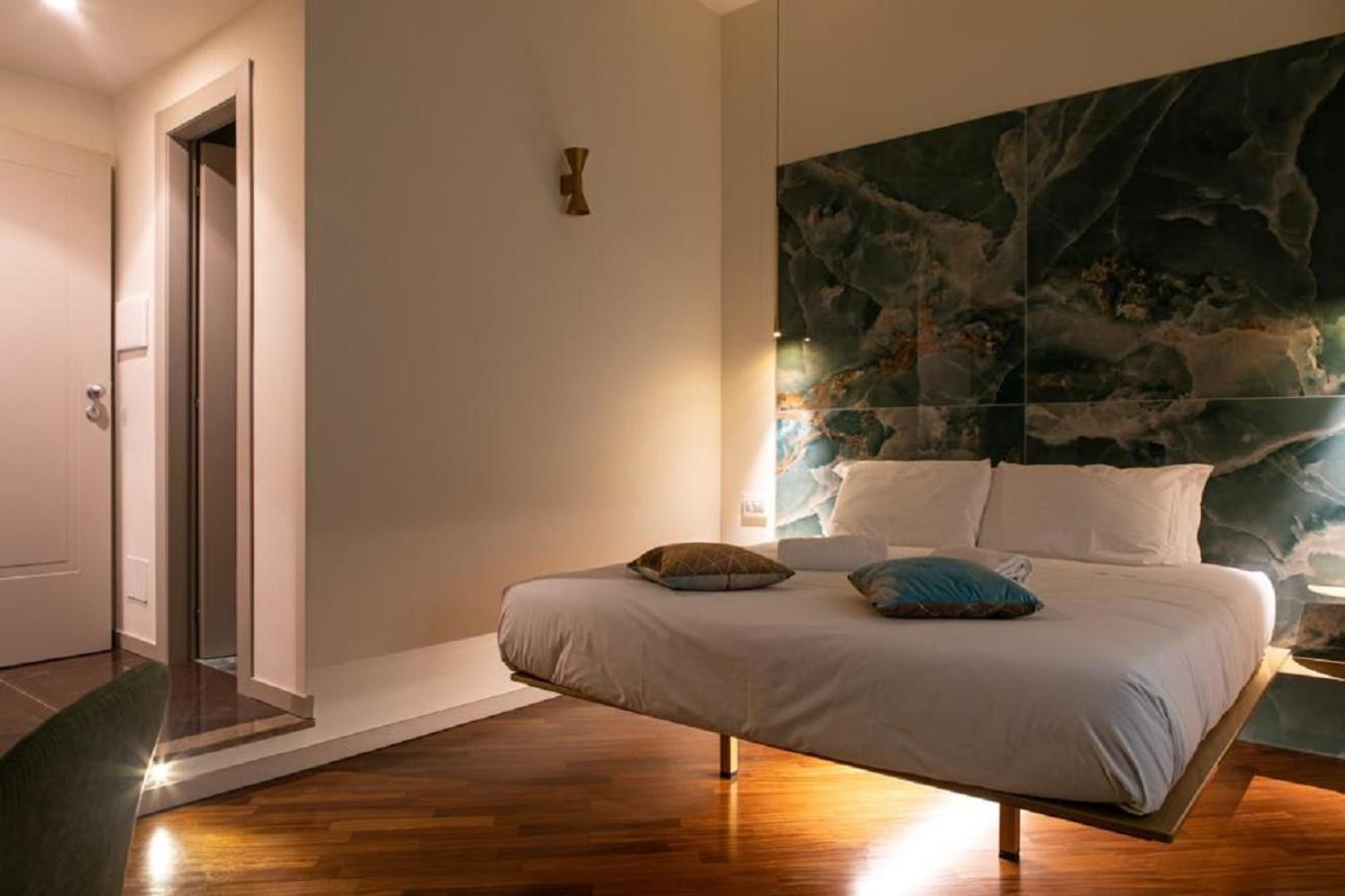 Hotel Bhr Cavour 150 Roma Exterior foto